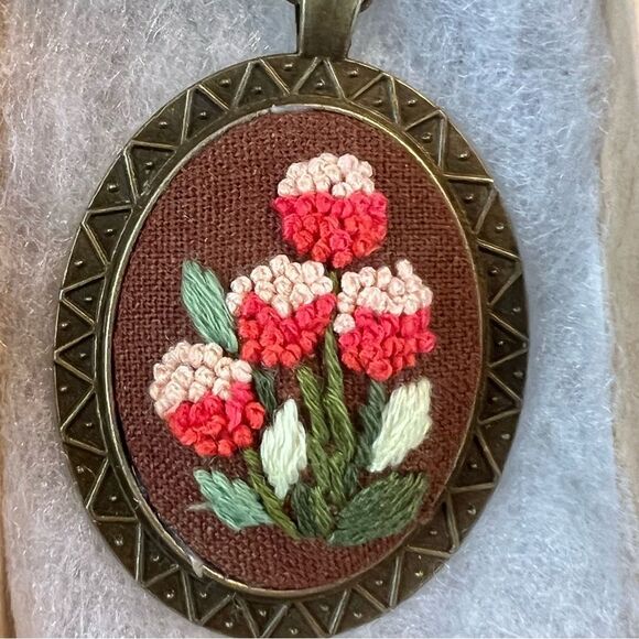 Embroidered Floral Pendant - handmade - Picture 1 of 3